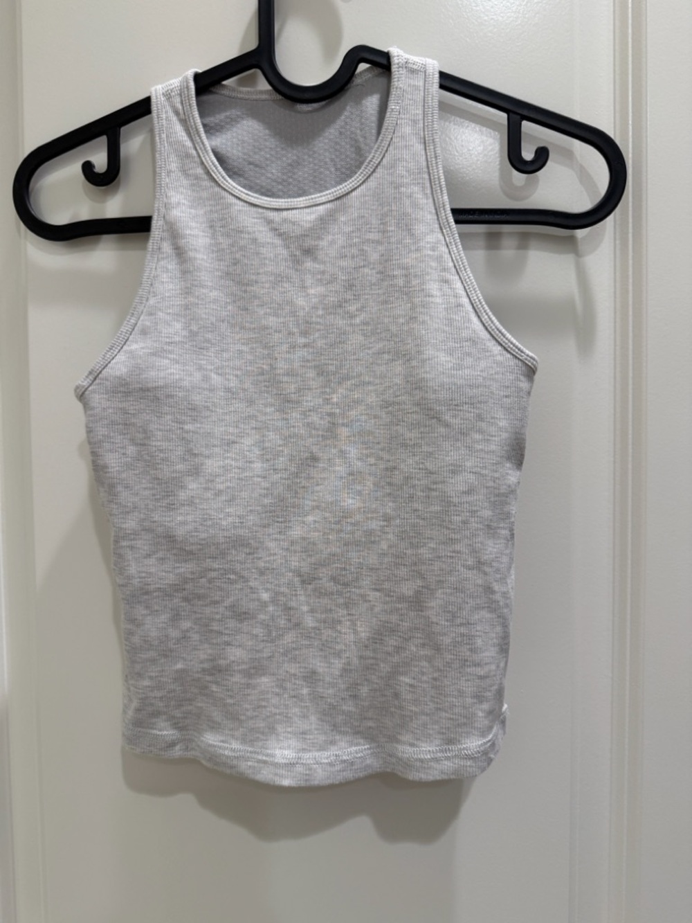 Vuori White Ribbed Racerback Tank - Picture 3 of 4